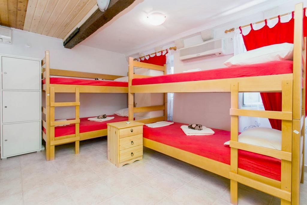 The City Place Hostel Дубровник Экстерьер фото