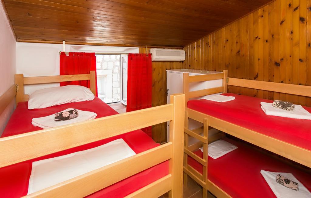 The City Place Hostel Дубровник Экстерьер фото